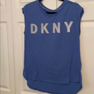 Lady’s athletic top